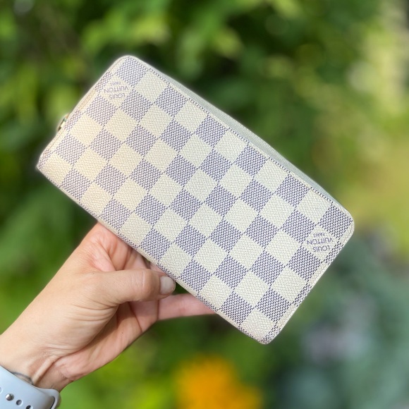 Louis Vuitton Handbags - 100% AUTHENTIC LV ZIPPY DAMIER AZUR WALLET